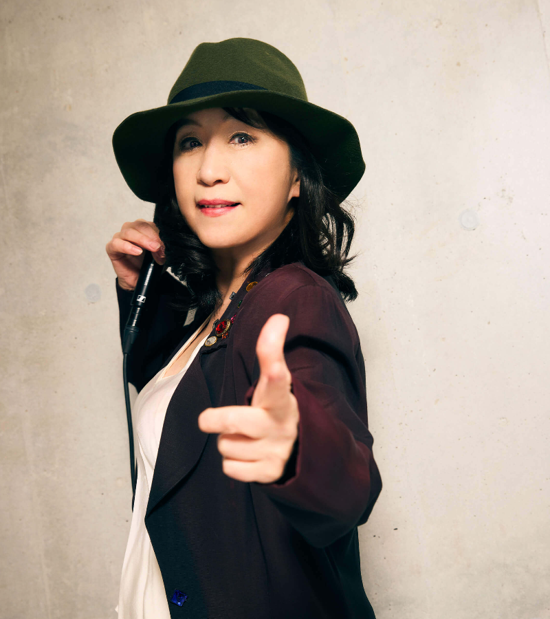 大森有里子（ピアノ＆ボーカル）