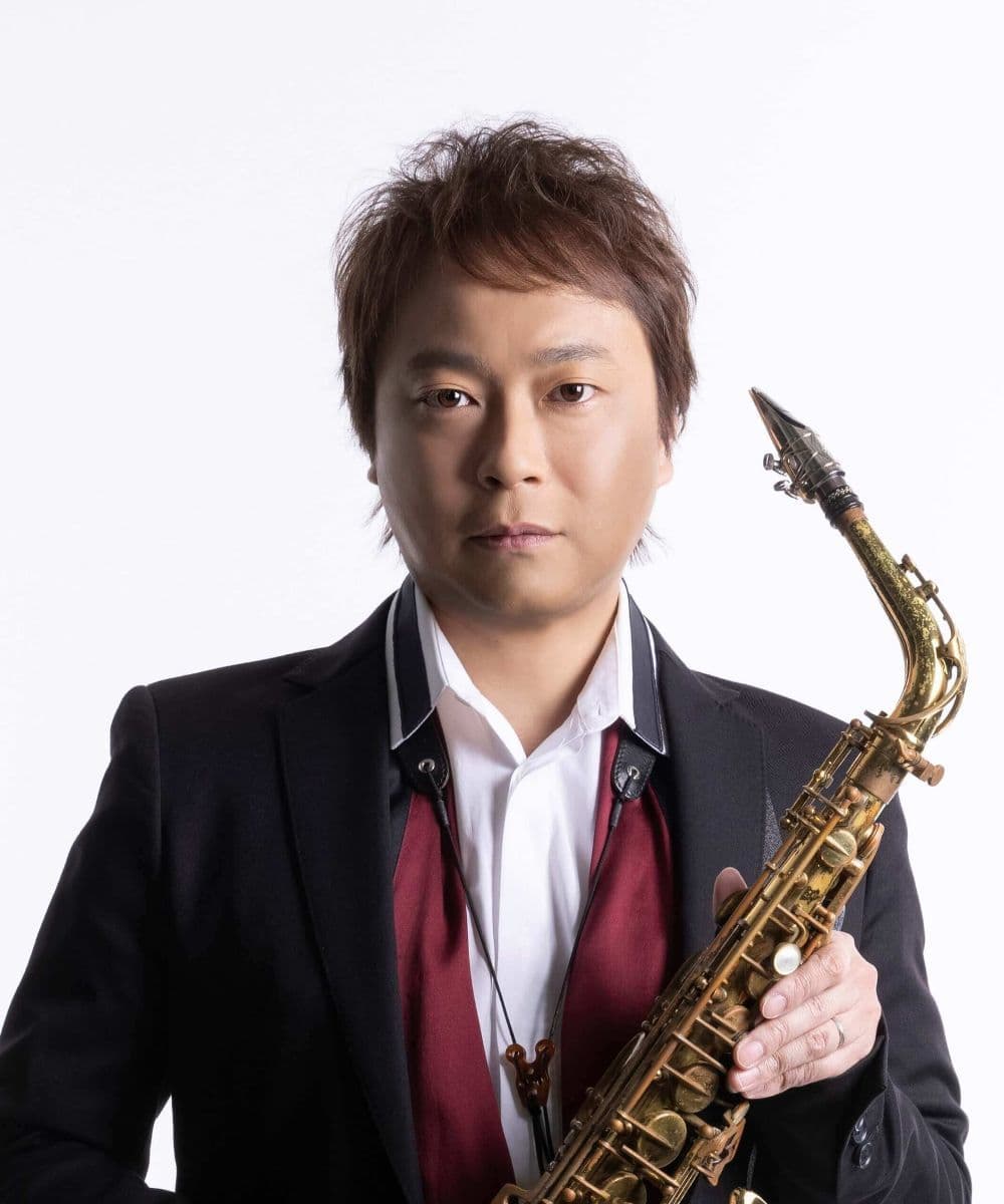 鍬田修一  （サックス）